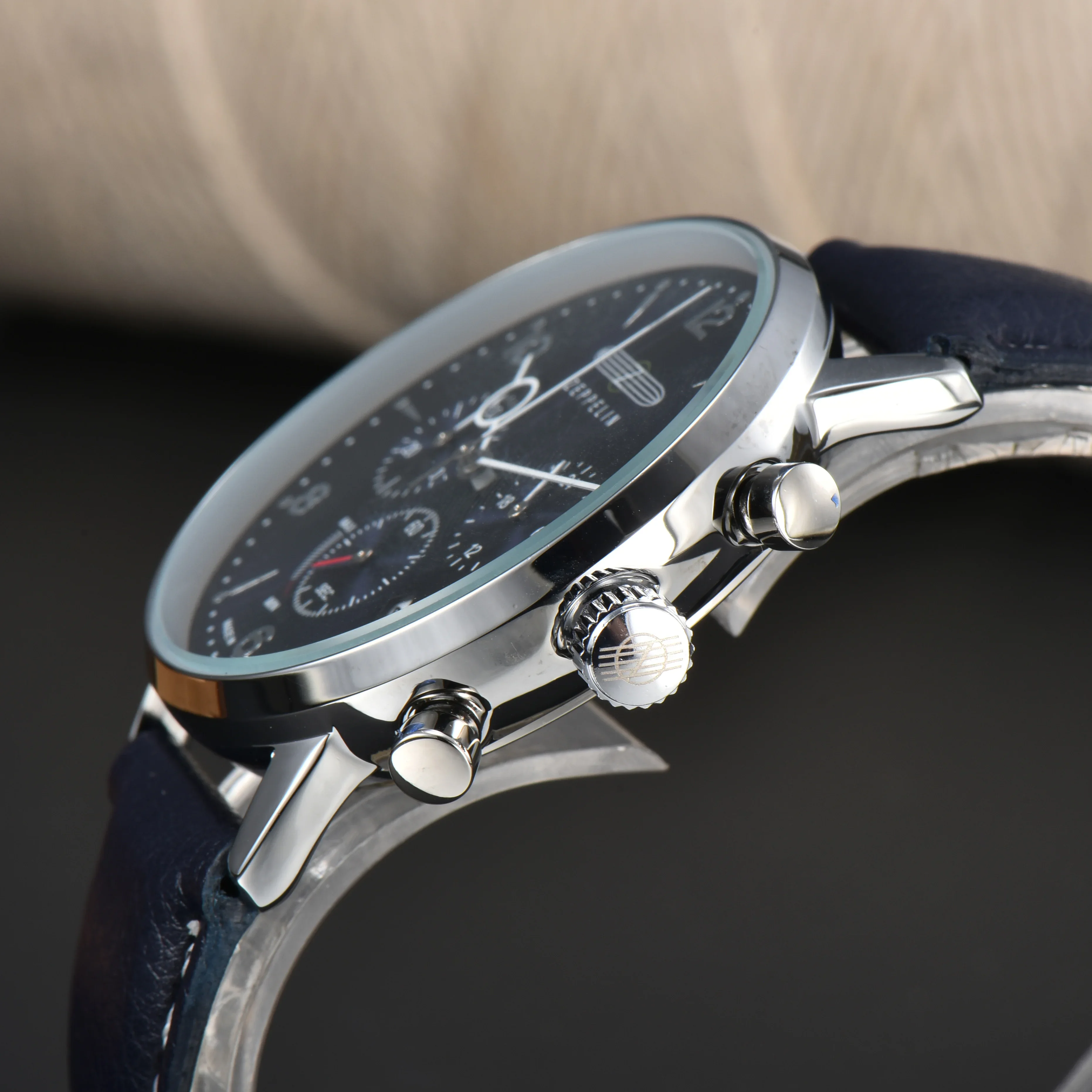 Классические кварцевые часы ZE – обзор и цена Luxury Watch Life