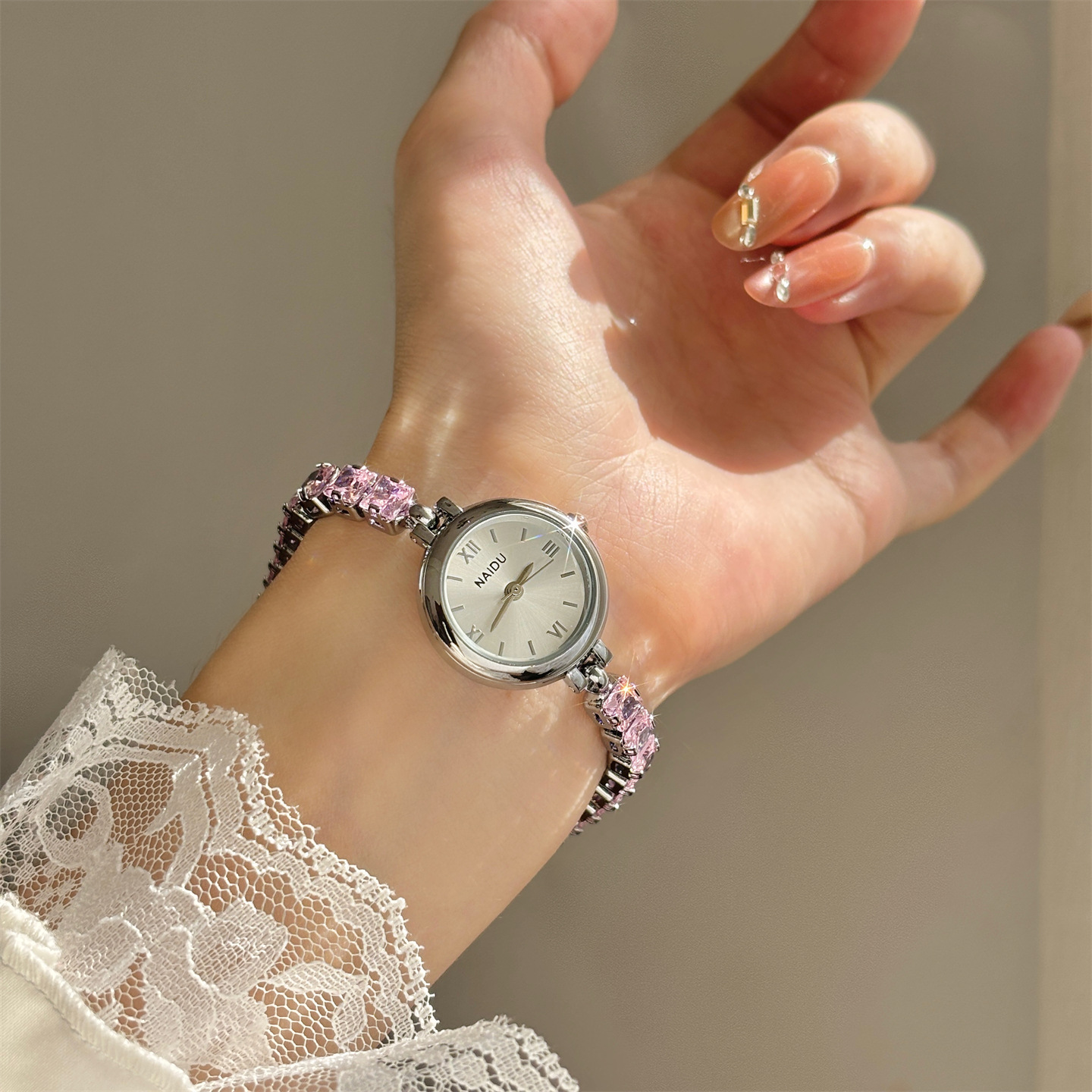 Новые модные женские часы-брас – обзор и цена Luxury Watch Levels
